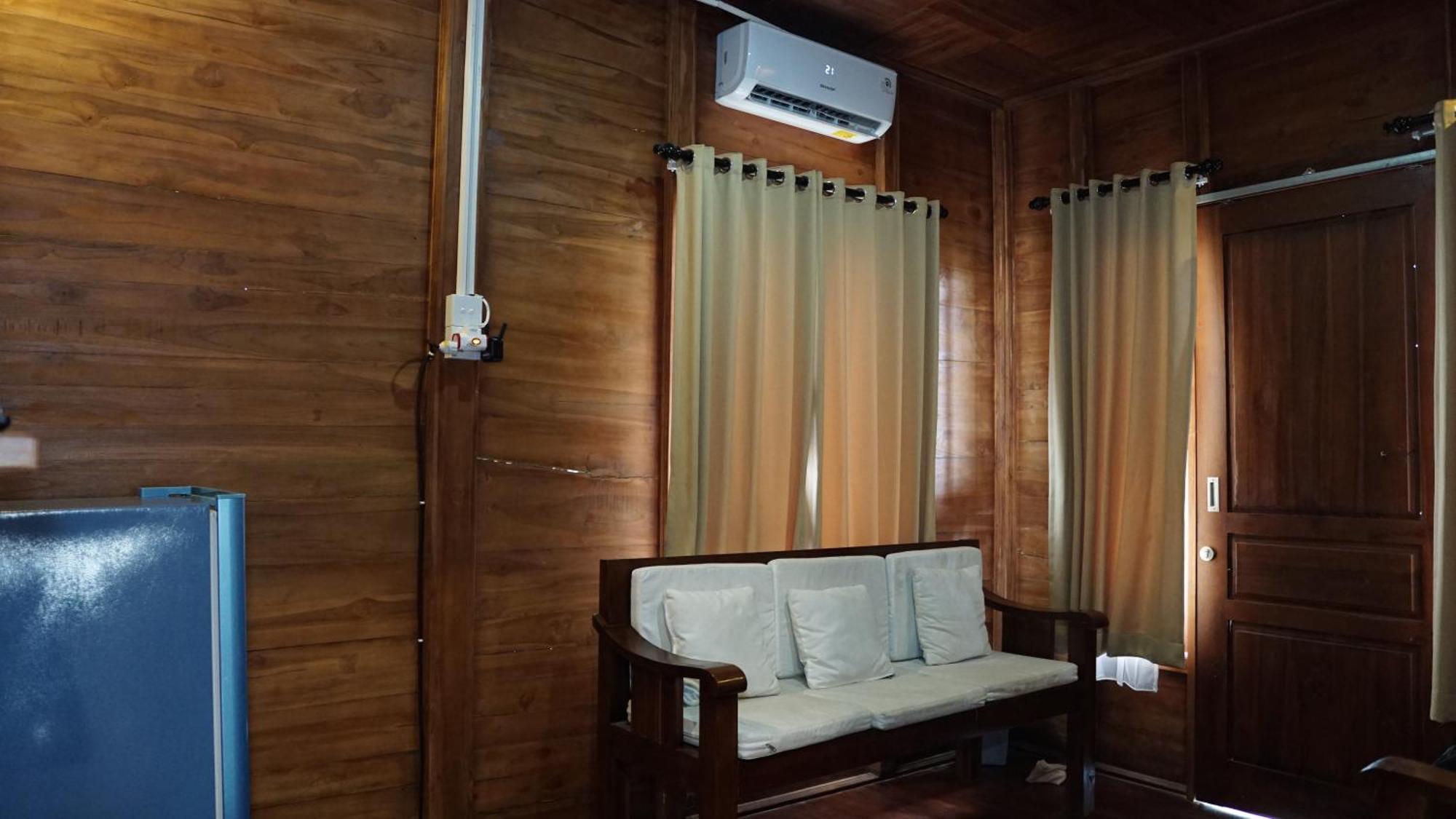 Grand Raka Homestay 러비나 외부 사진